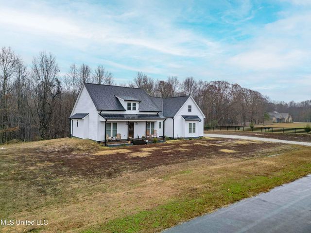 301 Summer Oaks Drive, Lamar, MS 38642