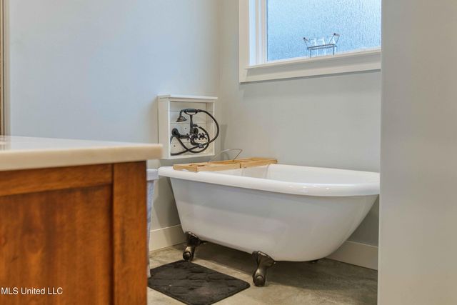 301 Summer Oaks Drive, Lamar, MS 38642