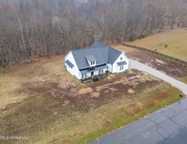 301 Summer Oaks Drive, Lamar, MS 38642