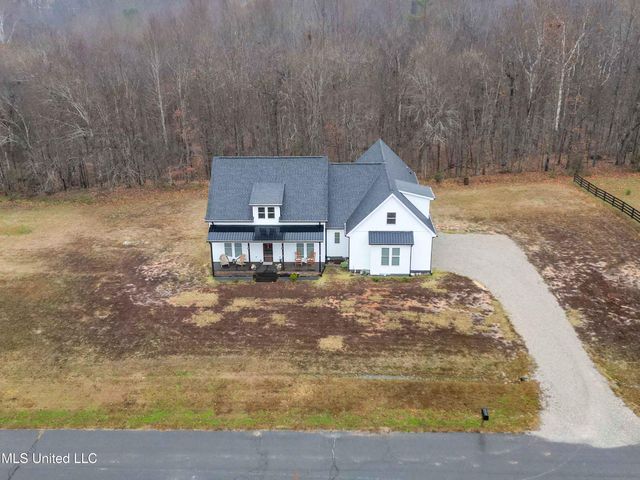 301 Summer Oaks Drive, Lamar, MS 38642