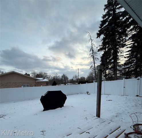 3675 Dale Road, Saginaw Charter Township, MI 48603