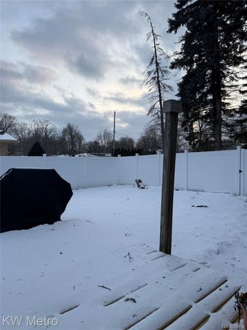 3675 Dale Road, Saginaw Charter Township, MI 48603