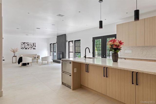 33 High Farms Road, Glen Head, NY 11545