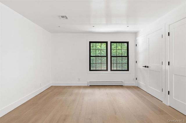 33 High Farms Road, Glen Head, NY 11545