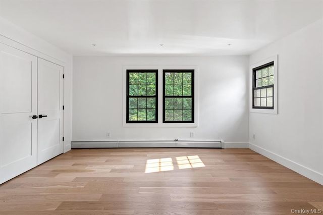 33 High Farms Road, Glen Head, NY 11545