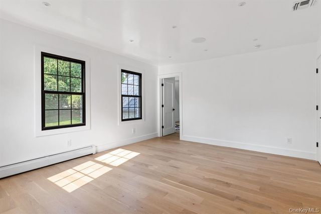 33 High Farms Road, Glen Head, NY 11545