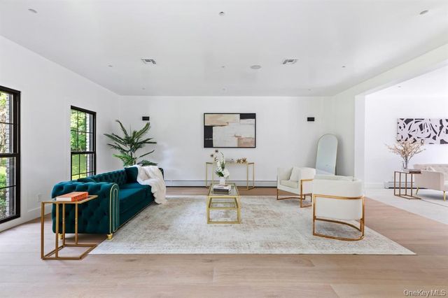 33 High Farms Road, Glen Head, NY 11545