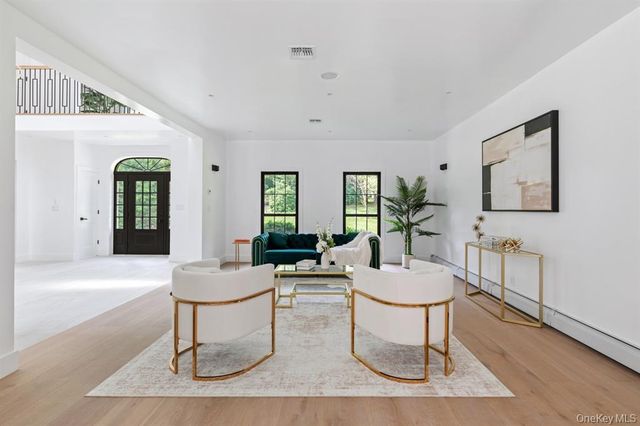 33 High Farms Road, Glen Head, NY 11545