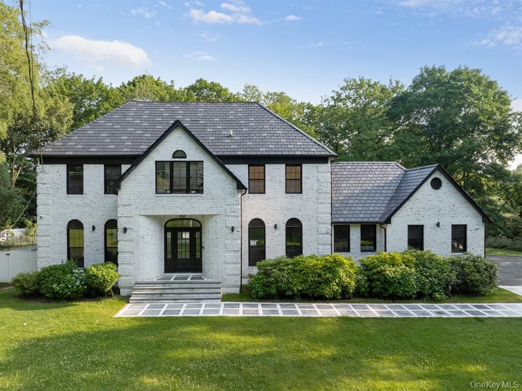 33 High Farms Road, Glen Head, NY 11545