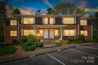 28 Capri Lane 3A, Hendersonville, NC 28792