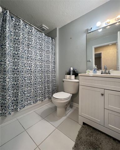 6807 KINGSTON DRIVE, Tampa, FL 33619