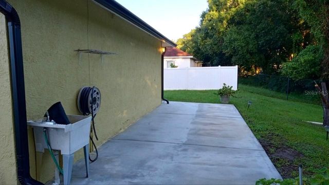 6807 KINGSTON DRIVE, Tampa, FL 33619