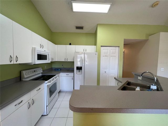 6807 KINGSTON DRIVE, Tampa, FL 33619