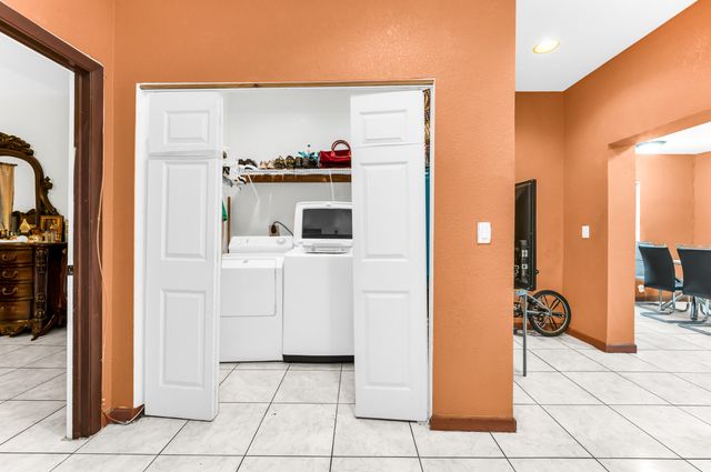 146 SE 5TH Avenue, Boynton Beach, FL 33435
