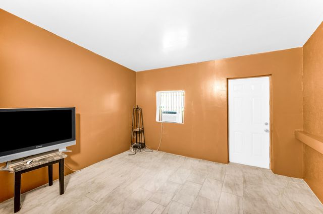 146 SE 5TH Avenue, Boynton Beach, FL 33435