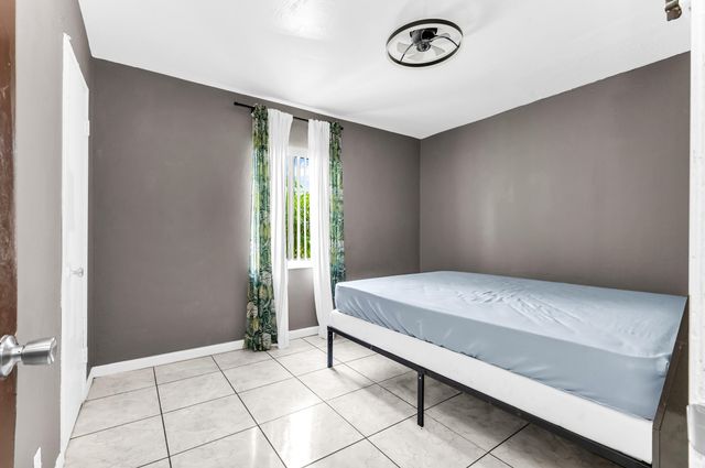 146 SE 5TH Avenue, Boynton Beach, FL 33435