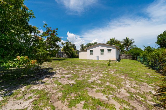 146 SE 5TH Avenue, Boynton Beach, FL 33435
