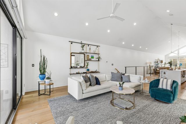 4404 Capitol Avenue, Dallas, TX 75204