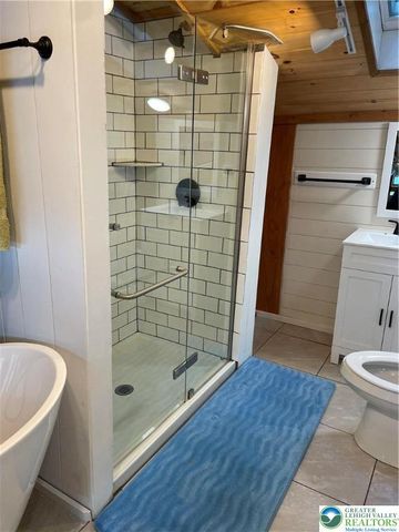 6023 Del Haven Road, Lower Mt Bethel Twp, PA 18013