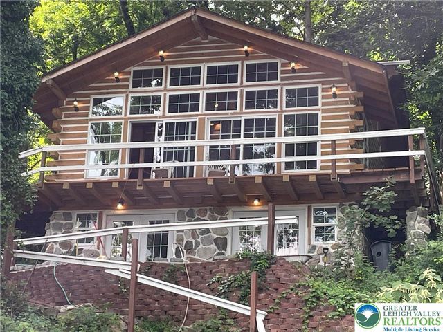 6023 Del Haven Road, Lower Mt Bethel Twp, PA 18013