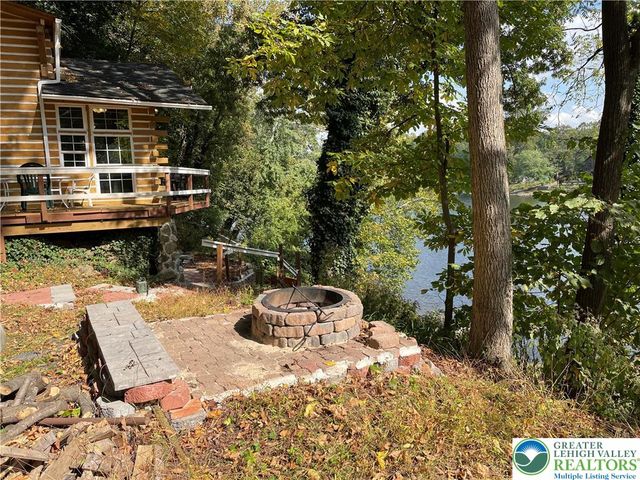 6023 Del Haven Road, Lower Mt Bethel Twp, PA 18013