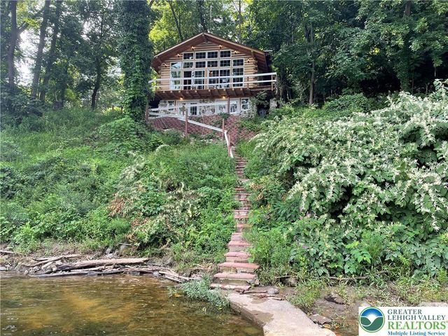 6023 Del Haven Road, Lower Mt Bethel Twp, PA 18013