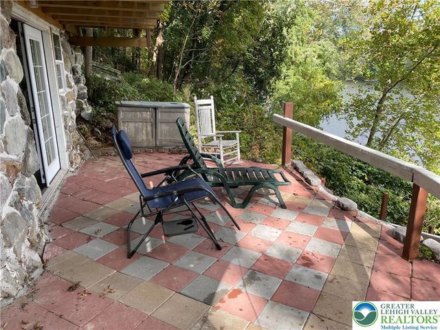 6023 Del Haven Road, Lower Mt Bethel Twp, PA 18013