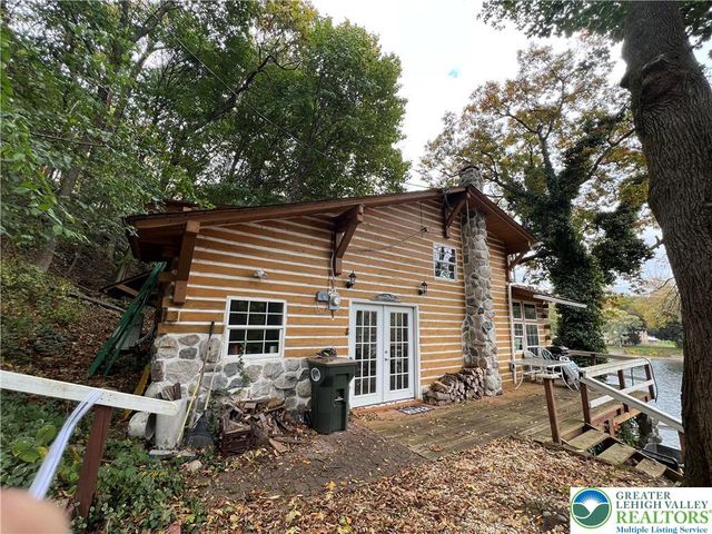 6023 Del Haven Road, Lower Mt Bethel Twp, PA 18013