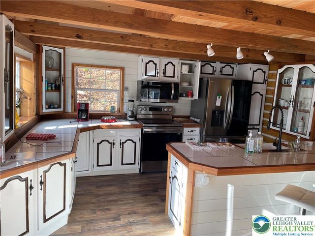 6023 Del Haven Road, Lower Mt Bethel Twp, PA 18013