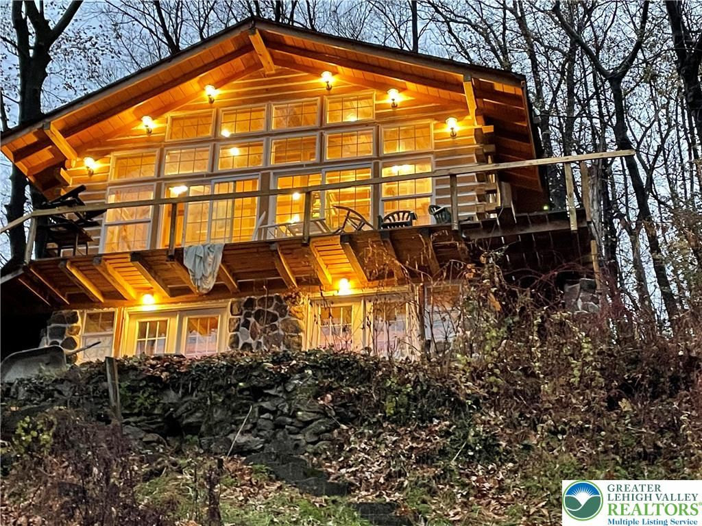 6023 Del Haven Road, Lower Mt Bethel Twp, PA 18013