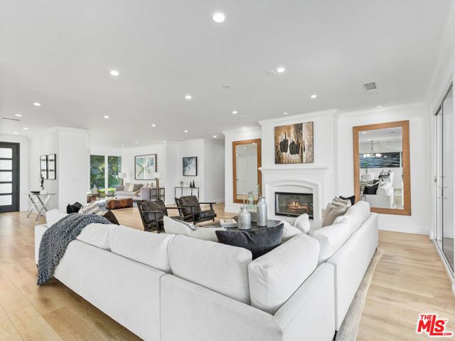 16053 SABANA Lane, Encino (los Angeles), CA 91436