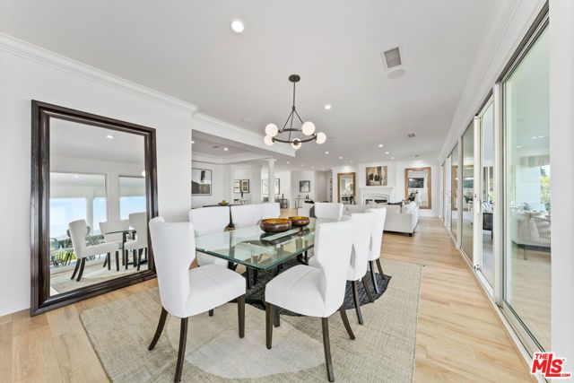16053 SABANA Lane, Encino (los Angeles), CA 91436