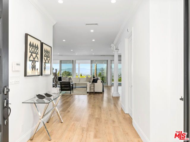 16053 SABANA Lane, Encino (los Angeles), CA 91436