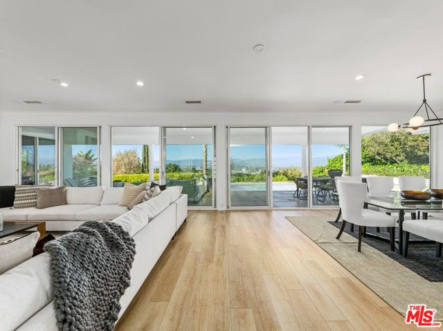 16053 SABANA Lane, Encino (los Angeles), CA 91436