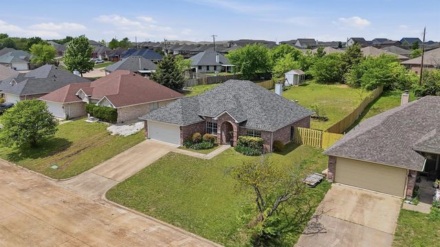 1600 Creekside Avenue, Sherman, TX 75092