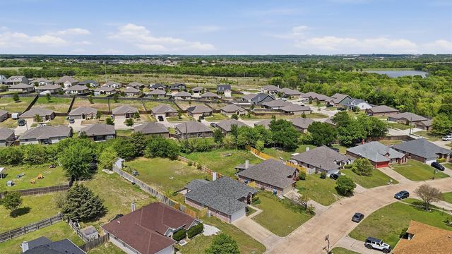 1600 Creekside Avenue, Sherman, TX 75092