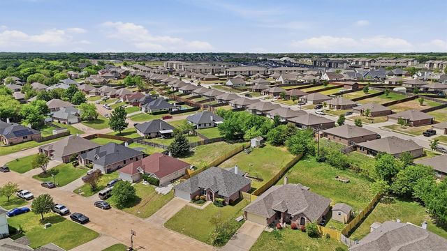 1600 Creekside Avenue, Sherman, TX 75092