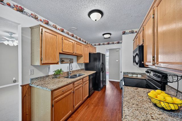 1600 Creekside Avenue, Sherman, TX 75092