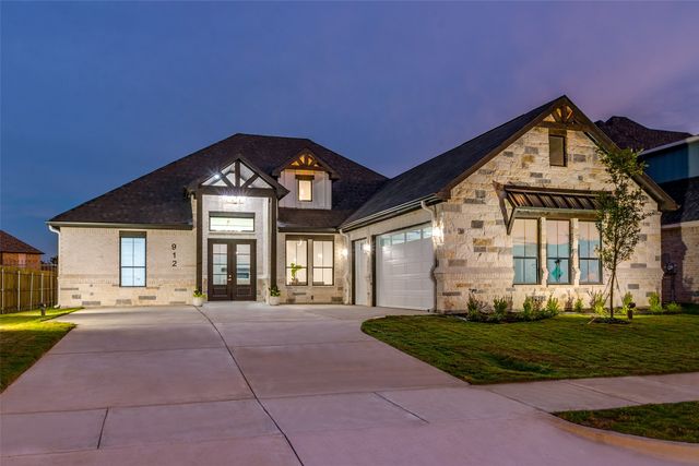 912 Bandon Dunes Drive, Burleson, TX 76028