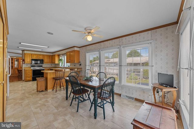 365 W 6TH ST, Red Hill, PA 18076