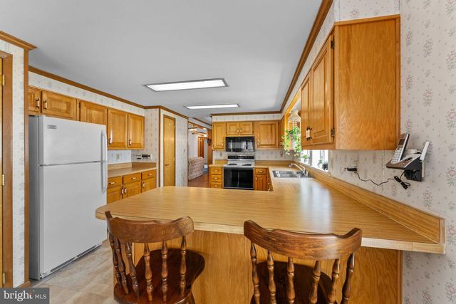 365 W 6TH ST, Red Hill, PA 18076