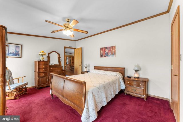365 W 6TH ST, Red Hill, PA 18076