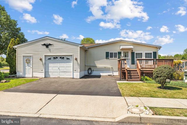 365 W 6TH ST, Red Hill, PA 18076