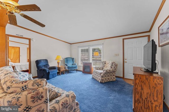 365 W 6TH ST, Red Hill, PA 18076