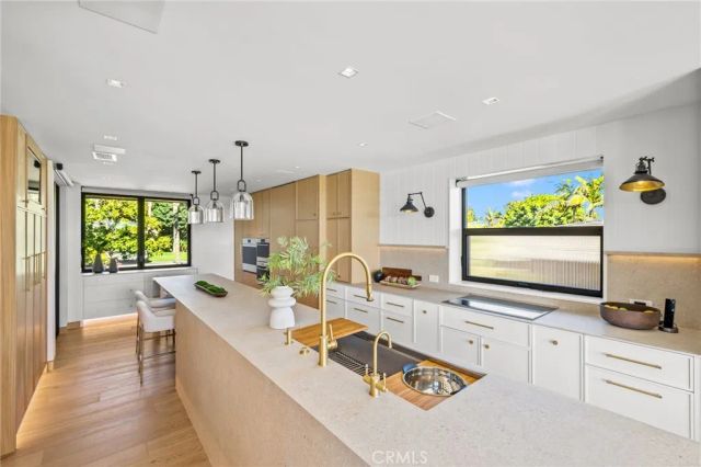 1075 Granville Drive, Newport Beach, CA 92660