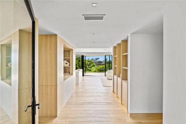 1075 Granville Drive, Newport Beach, CA 92660