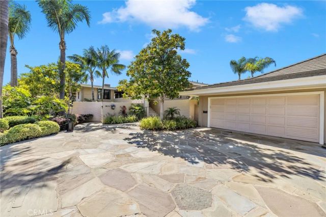 1075 Granville Drive, Newport Beach, CA 92660