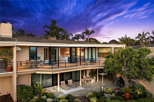 1075 Granville Drive, Newport Beach, CA 92660