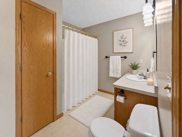 5576 580th Street, Pine City, MN 55063