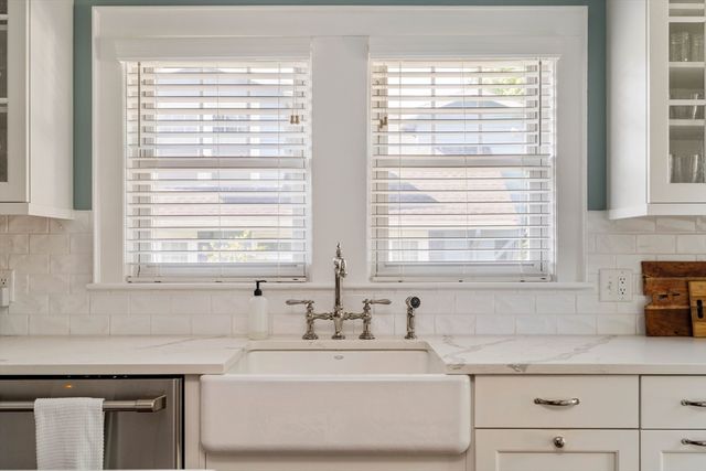 54 Endicott Rd, Stoneham, MA 02180